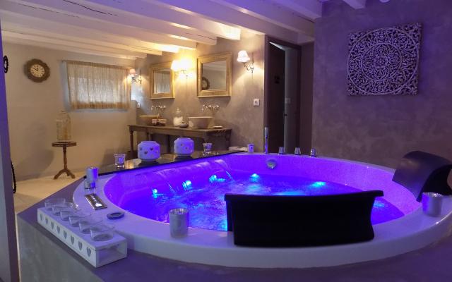 Gite romantique avec jacuzzi privé, proche de Paris