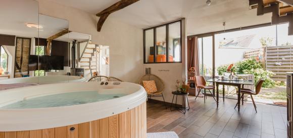 LOFT LOVE SPA privé , mur végétal, feu de bois, vélos, BAIE DE SOMME