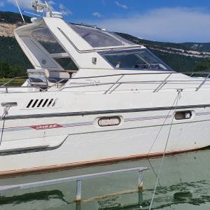 Bateau tout confort avec jacuzzi privatif, Isère