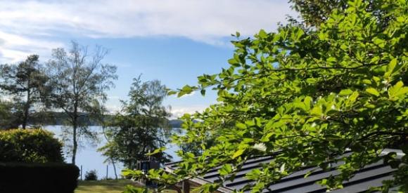 Chalet au bord de l'eau, vue nature, proche Dijon