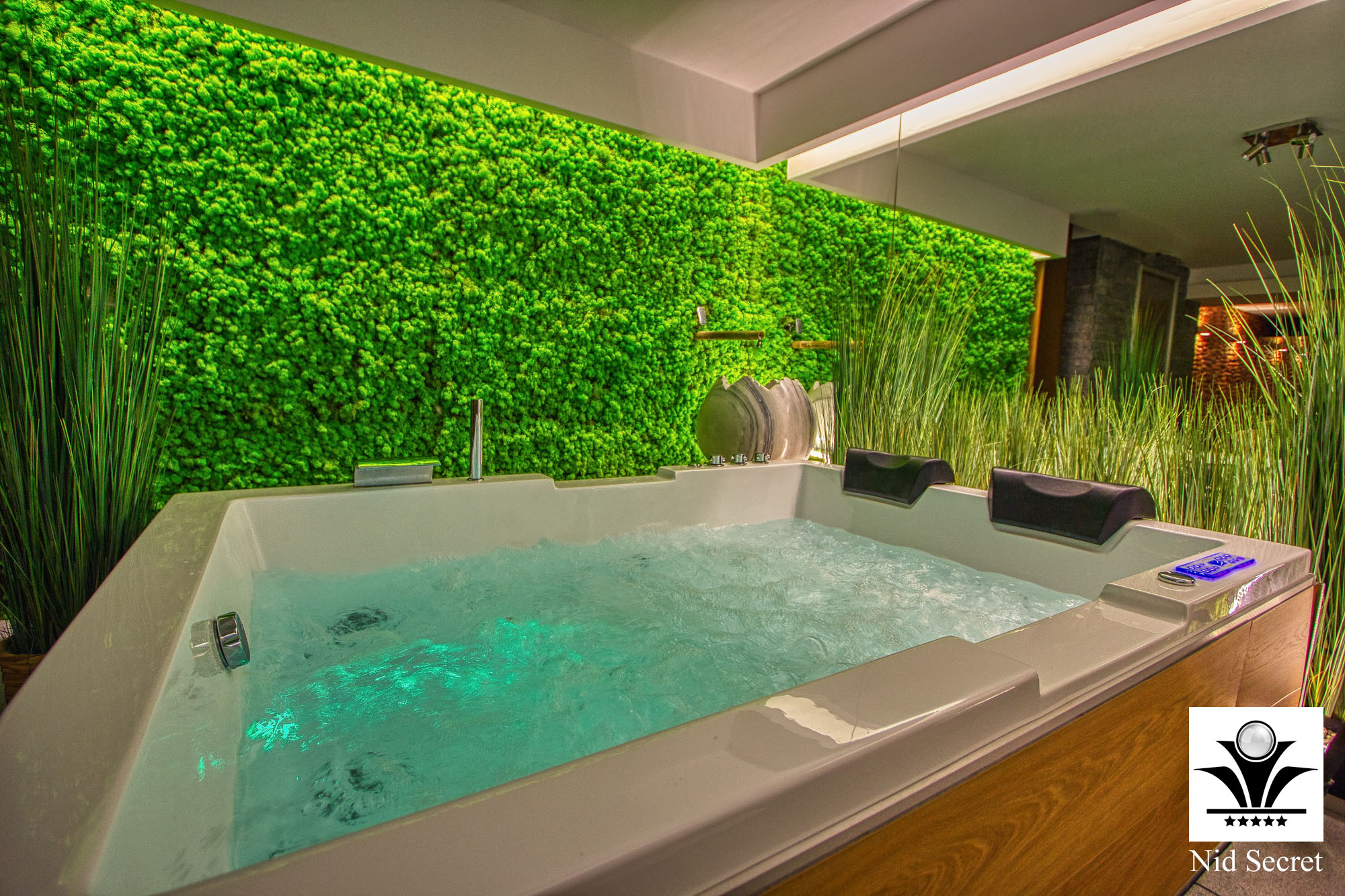 Suite Avec Jacuzzi Privatif Annecy