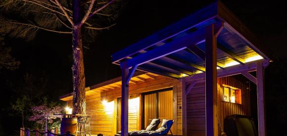 Cabane avec spa & piscine privés en Dordogne