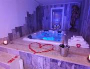 Suite romantique 80m² avec jacuzzi sauna et rooftop, Hyères - 18