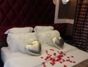 Suite luxueux et romantique, jacuzzi et sauna privatif, Lyon - 2