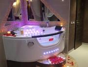 Suite luxueux et romantique, jacuzzi et sauna privatif, Lyon - 1