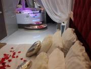 Suite luxueux et romantique, jacuzzi et sauna privatif, Lyon - 3