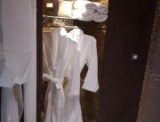 Suite luxueux et romantique, jacuzzi et sauna privatif, Lyon - 10