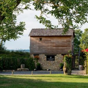 Cabane supérieure avec jacuzzi privé, au coeur de la Bourgogne