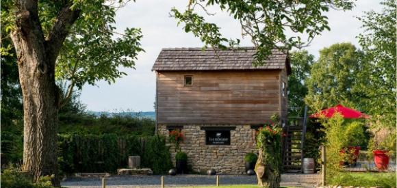 Cabane supérieure avec jacuzzi privé, au coeur de la Bourgogne