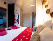Appartement sensuel et coquin avec balnéothérapie, centre historique de Dijon - 3