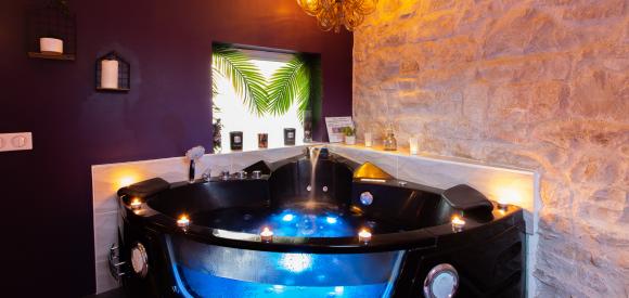 Appartement sensuel et coquin avec balnéothérapie, centre historique de Dijon