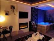 Chambre pour amoureux avec jacuzzi privatif dans le Var - 2