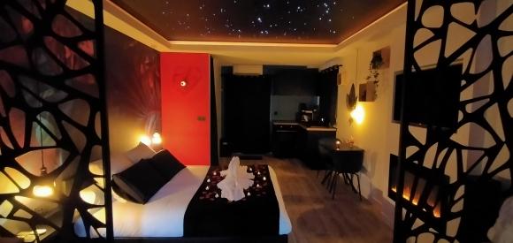 Chambre pour amoureux avec jacuzzi privatif dans le Var