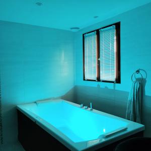 Magnifique chambre avec spa et sauna infra-rouge - ambiance zen, le Touquet