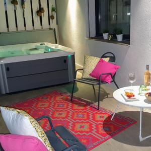 Chambre de charme avec spa privatif, Sanary sur mer