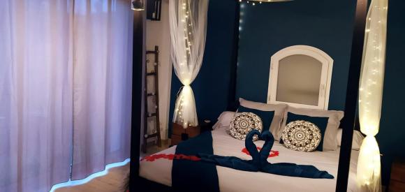 Love room romantique avec jacuzzi privé, Proche La Ciotat
