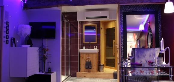 Chambre avec spa privé et sauna, près de Lyon