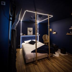 Love room ambiance 50 Nuances avec Balnéo à Caen