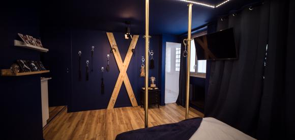 Love room ambiance 50 Nuances avec Balnéo à Caen