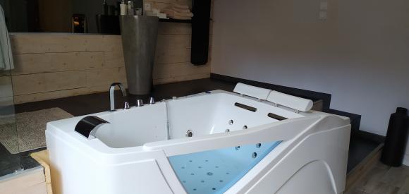 Loft romantique pour deux avec jacuzzi et lit King Size, Bordeaux
