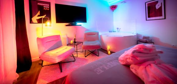 Suite Loveroom avec spa privatif, Seine et Marne