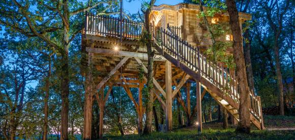 Cabane nature pour deux avec jacuzzi et parking, Clairac