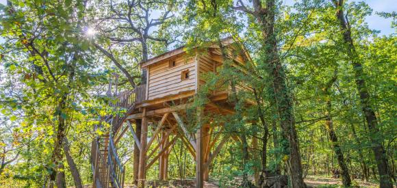 Cabane insolite pour deux avec jacuzzi et piscine, Clairac