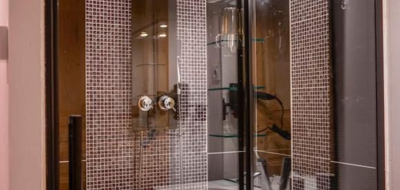 Suite de charme avec balnéo privative, proche Avignon et st Remy de Provence