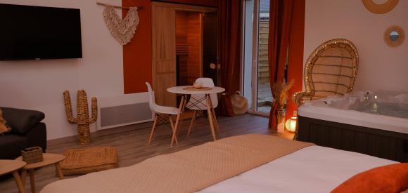 Gîte romantique avec jacuzzi et sauna privatif, 20 min de Nantes