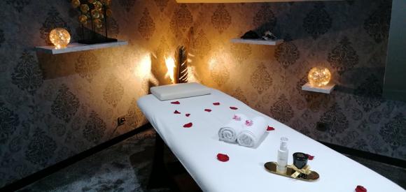 Suite love avec spa et douche sensorielle proche de Rennes