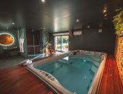 Suite love avec spa et douche sensorielle proche de Rennes - 1