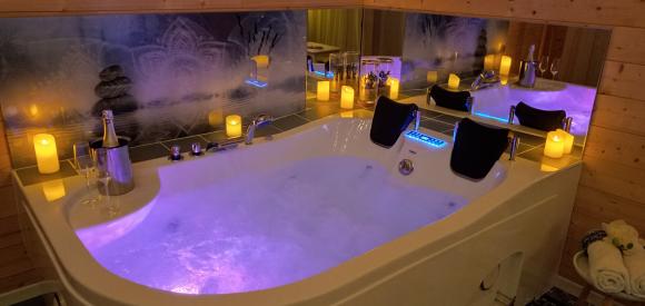 Gite romantique en amoureux avec spa privatif dans le Morbihan