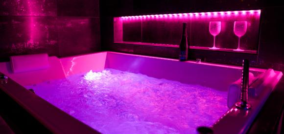 Magnifique loft sensuel avec spa et lit rond, Noirmoutier