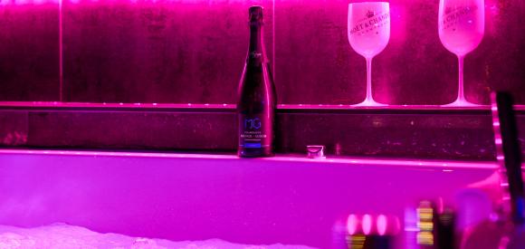 Magnifique loft sensuel avec spa et lit rond, Noirmoutier