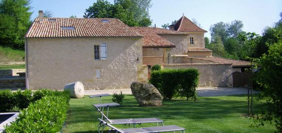 Gîte de charme avc jacuzzi privé, proche de St Emilion