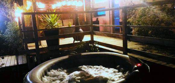 Cottage romantique  avec jacuzzi & balnéo , à 1h30 de Paris