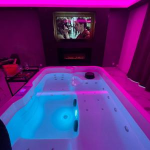 ❤️Suite avec Jacuzzi privé❤️ 20min de Fontainebleau