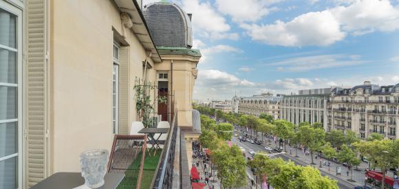 Magnifique appartement de 140 m2, terrasse avec vue sur la Tour Eiffel, Champs-Elysées, Paris