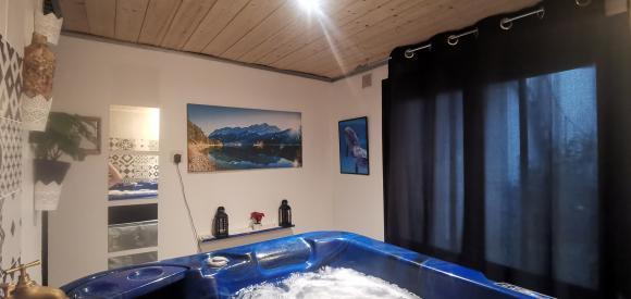 Suite de charme avec jacuzzi et sauna à Grenoble