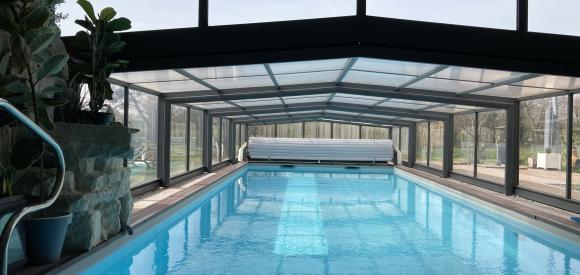 Suite avec baignoire jacuzzi privatif , piscine chauffée, Charente-Maritime