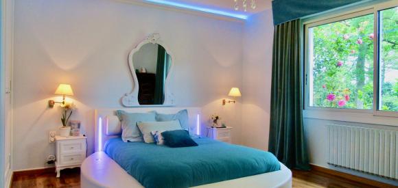 Magnifique chambre d'hôte pour amoureux avec grand lit rond, ile et vilaine