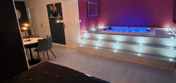 Suite romantique avec spa privatif, 20 minutes de Tours