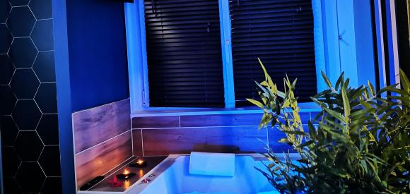 Cocon pour amoureux avec spa et sauna privatif, Le Havre centre