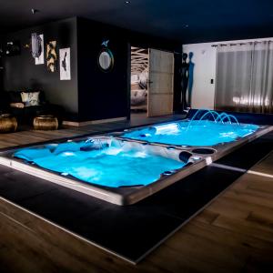 Gîte, Spa, mini piscine, sauna entièrement privatif, Ile et Vilaine