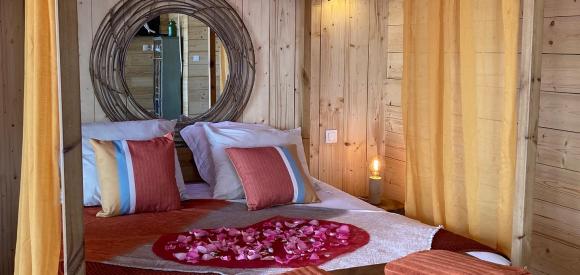 Cabane perchée "A perte de vue" avec spa privatif, près Carcassonne