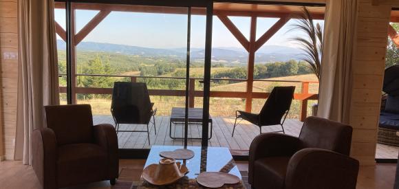 Cabane perchée "A perte de vue" avec spa privatif, près Carcassonne