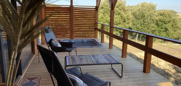 Cabane perchée "A perte de vue" avec spa privatif, près Carcassonne