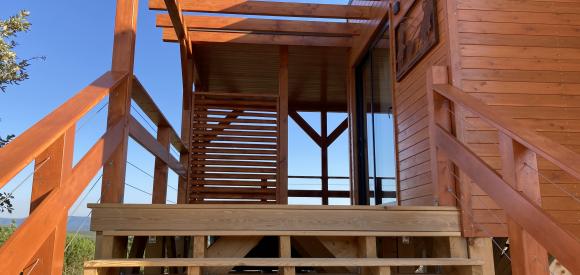 Cabane perchée "A perte de vue" avec spa privatif, près Carcassonne