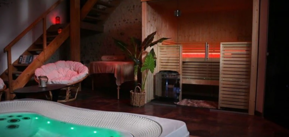 Escapade Romantique avec spa, sauna et hammam privatifs, Yonne