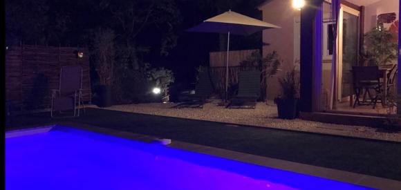 Suite de charme bien-être avec jacuzzi privé, Haut Var